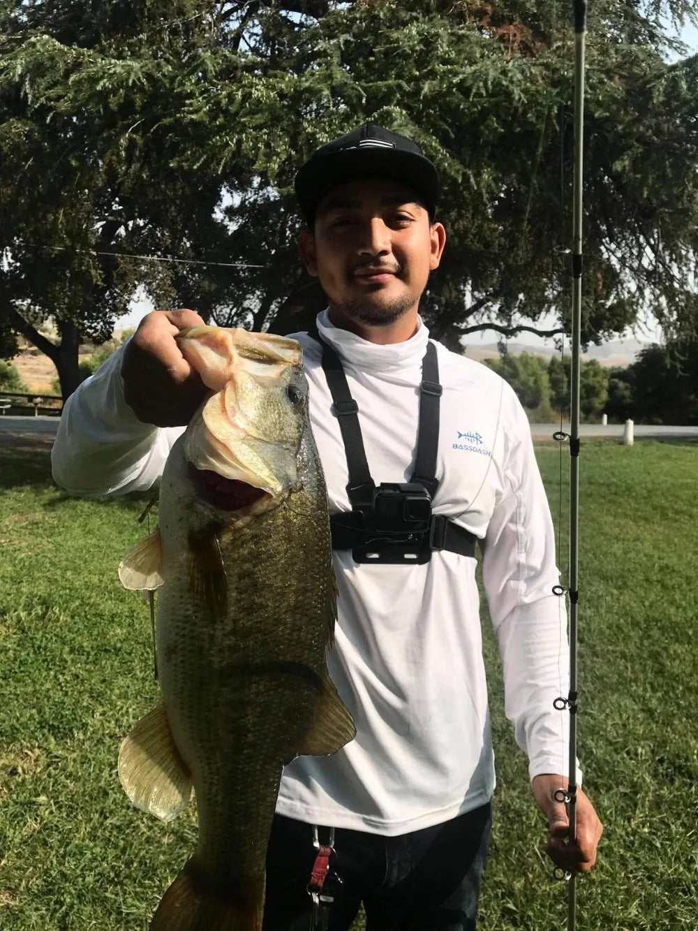 Bassdash UPF 50+ Men’s Long Sleeve Fishing Shirt with Mask UV Neck Gaiter Hoodie