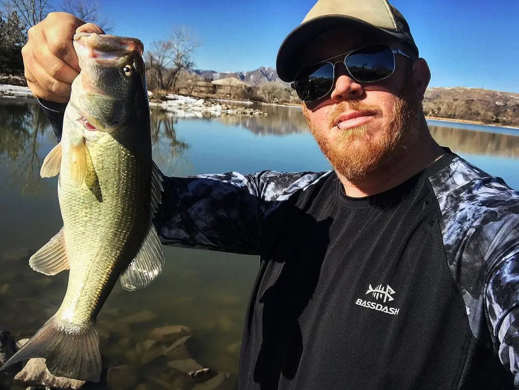 Camiseta de pesca Bassdash UPF 50 para hombre, camisa de manga larga de camuflaje, sudadera de secado rápido