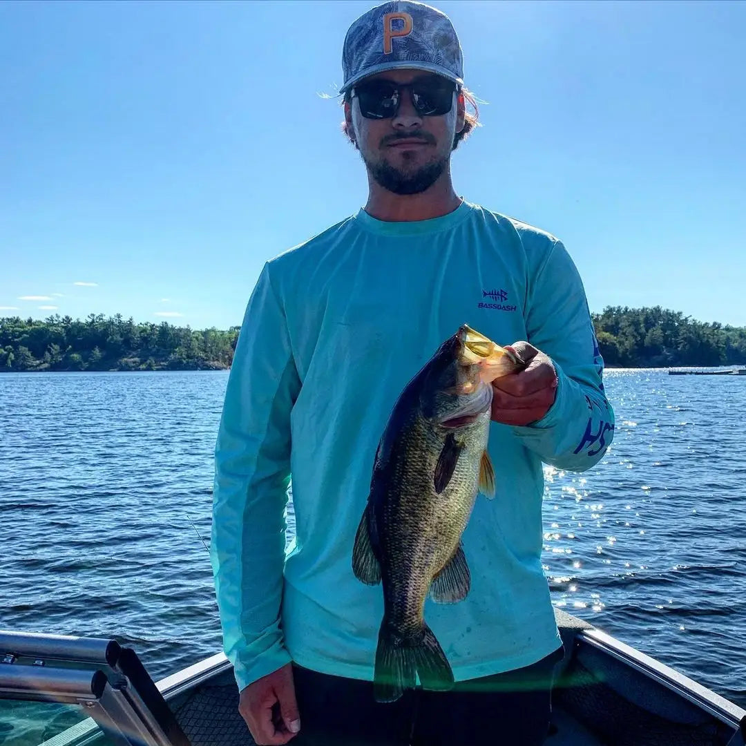 Bassdash Men's UV Sun Protection UPF 50+ Fishing Shirts Long Sleeve Tee