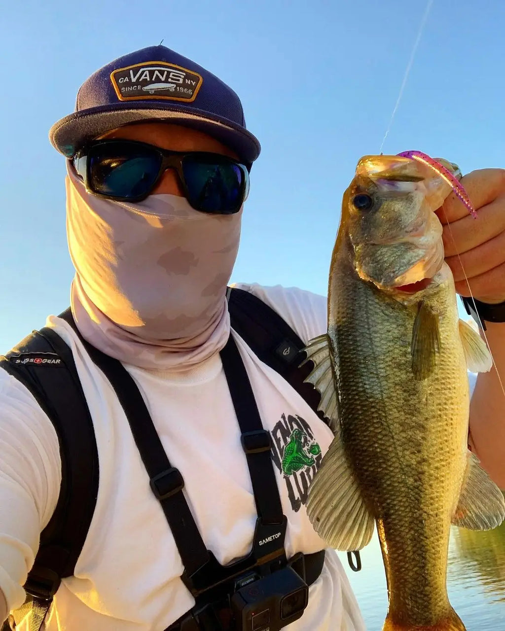 Bassdash UPF 50+ UV Protection Face Scarf Neck Gaiter Multi Scarf Sun Protector for Fishing Hunting Kayaking Hiking Cycling