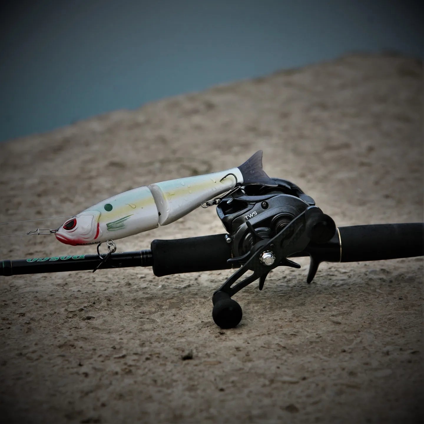 Bassdash Swimbaits - Señuelos deslizantes para lucio, trucha y pececillo, duros, 17,8 cm/62,5 g y 11,5 cm/18,4 g